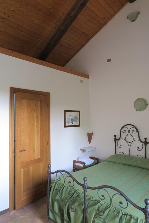 Agriturismo Rupestr Canelli Oda fotoğraf